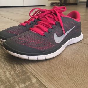 Women's Nike Tennis Shoes✔️