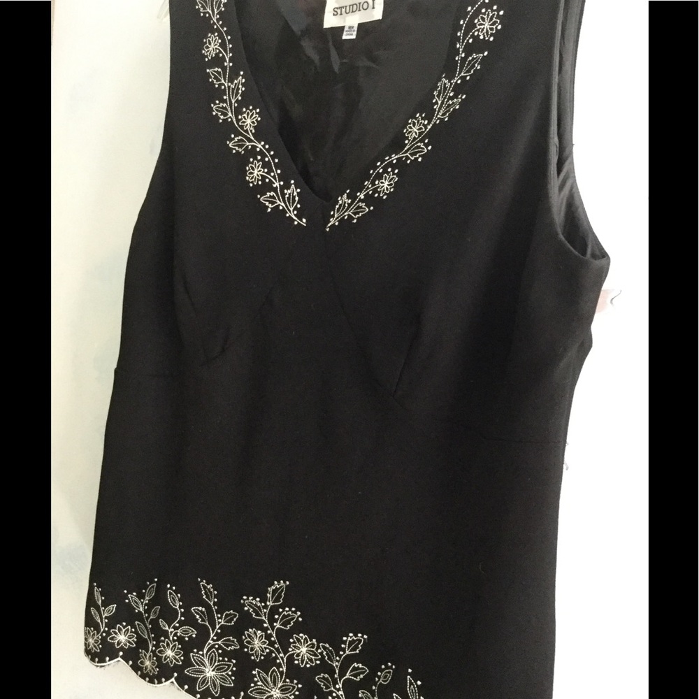 Black Top w/ White Floral Trim