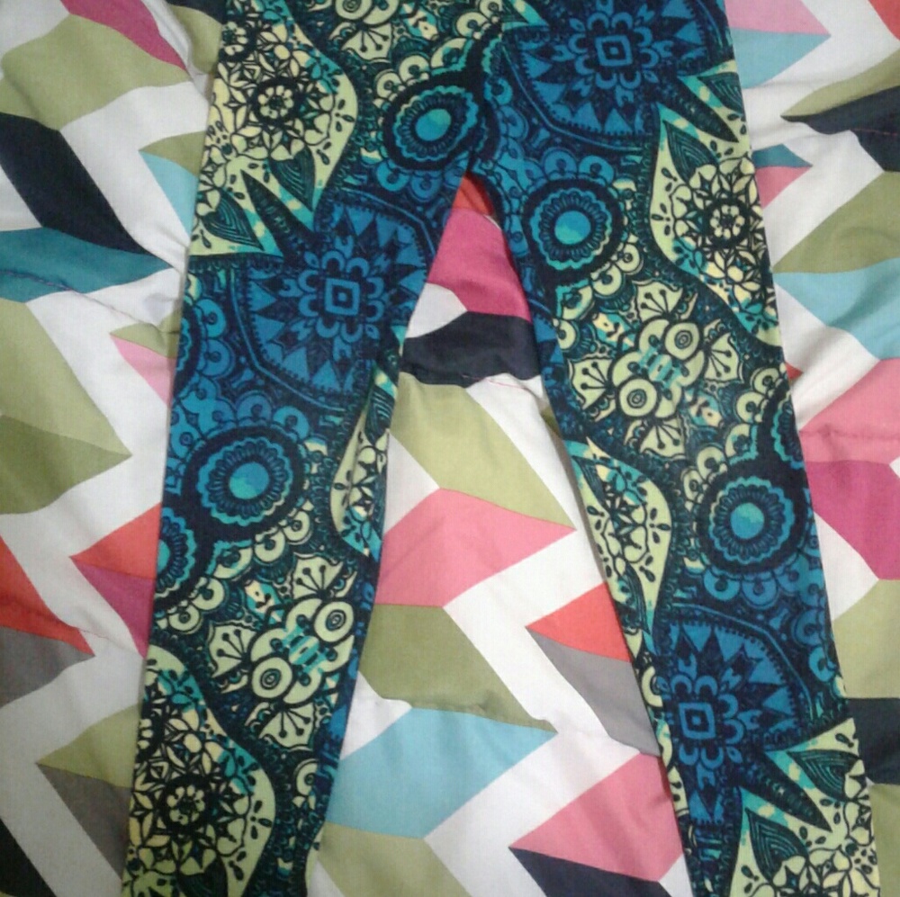 Kids sm lularoe leggings