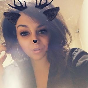 Meet your Posher, Ashia