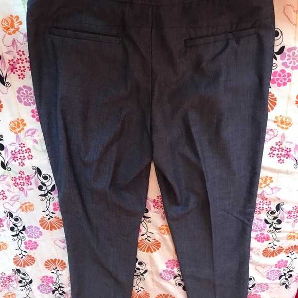 ✳️ BCBGMaxAzria Suit Set - Picture 3 of 5