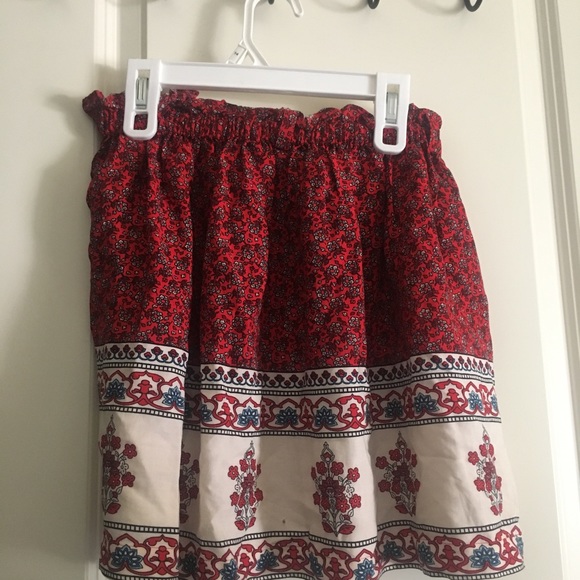Flowy red,white, and blue skirt - Picture 3 of 4
