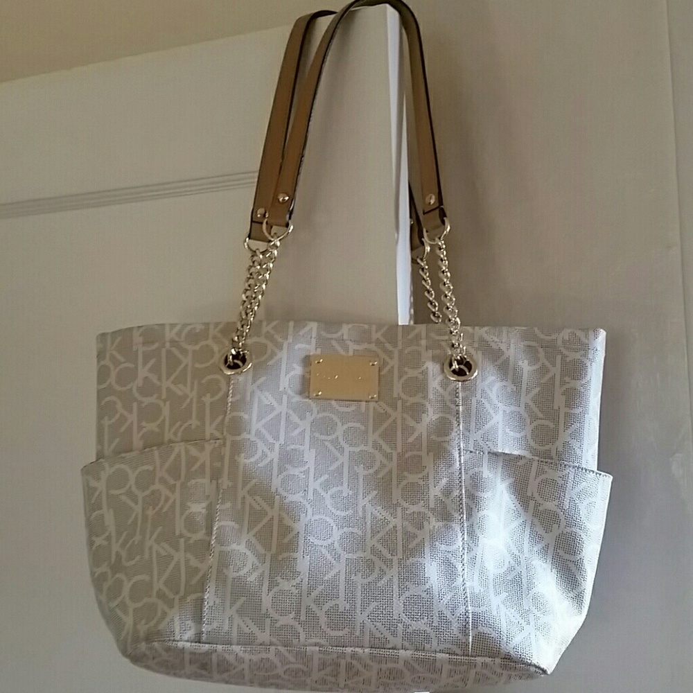 Beautiful Calvin Klein Handbag