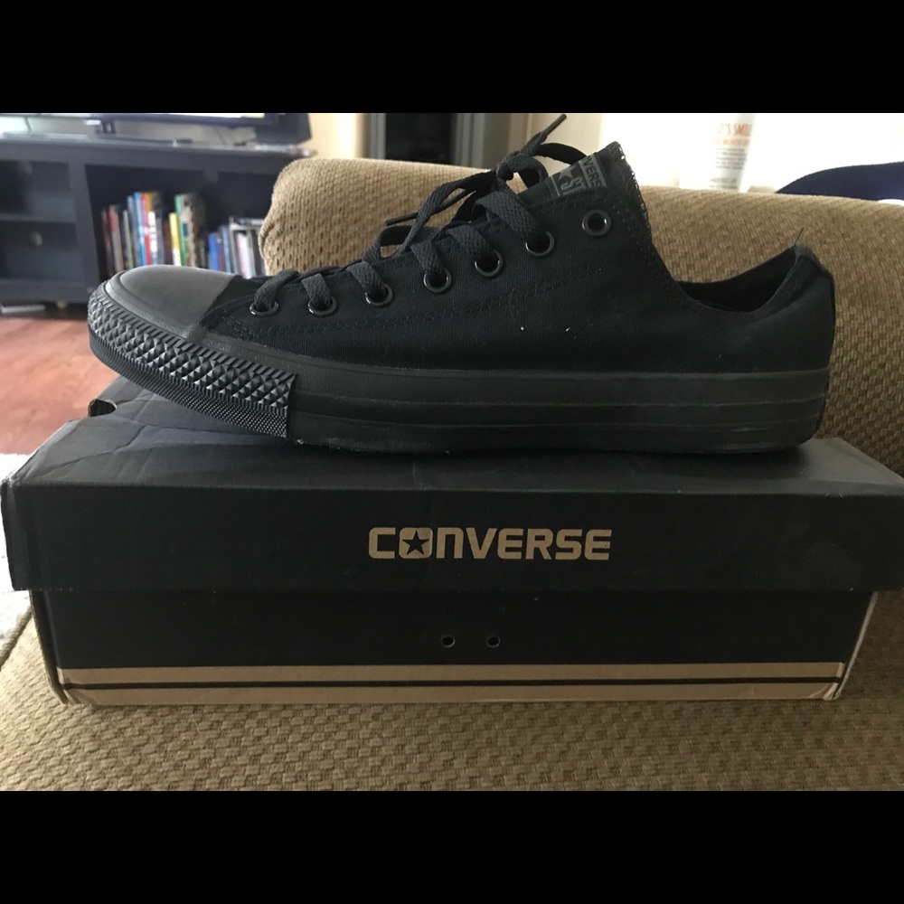 Size 12 Men's Converse