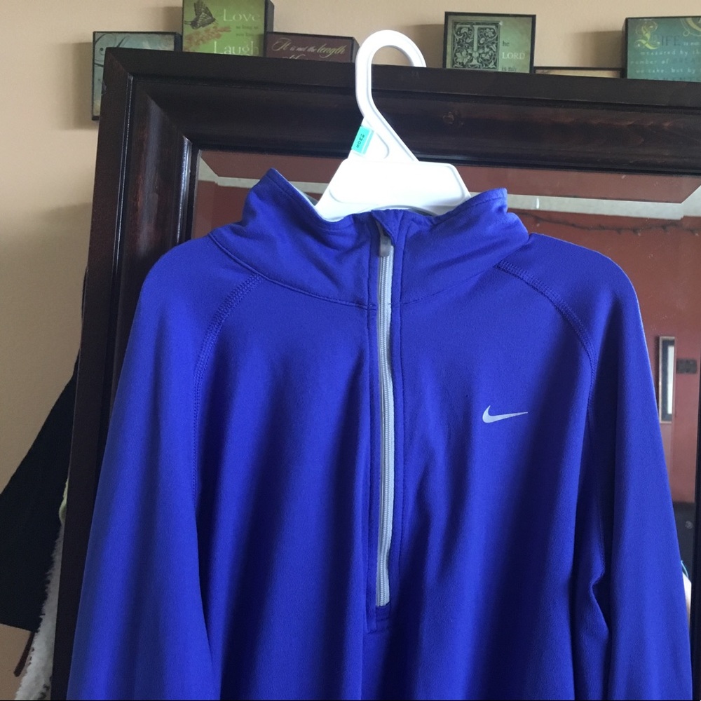 Nike small dri-fit.