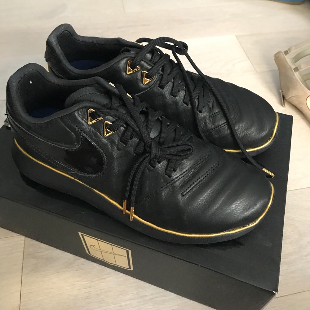 Nike Roshe Tiempo x Oliver Rousteing