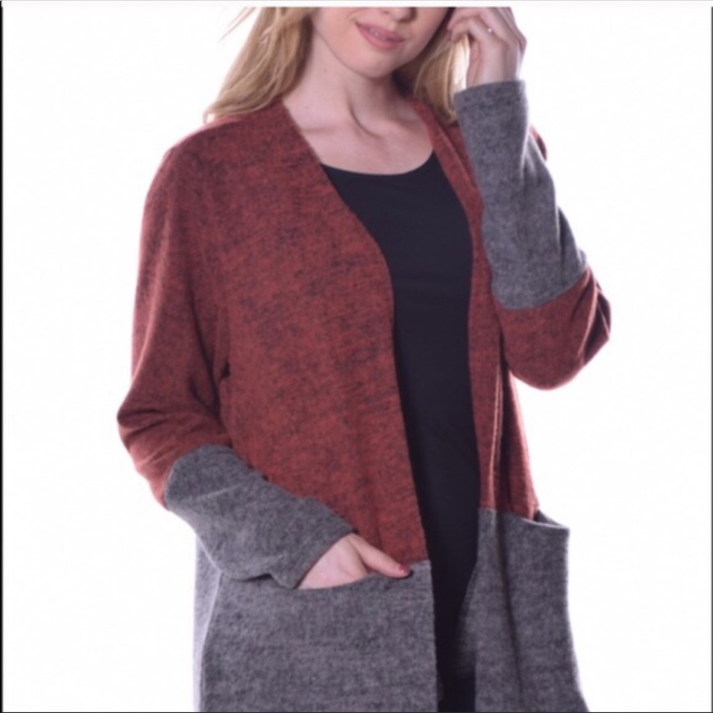 💥1 LEFT💥Cozy Color-block open pocket cardigan - Picture 2 of 5