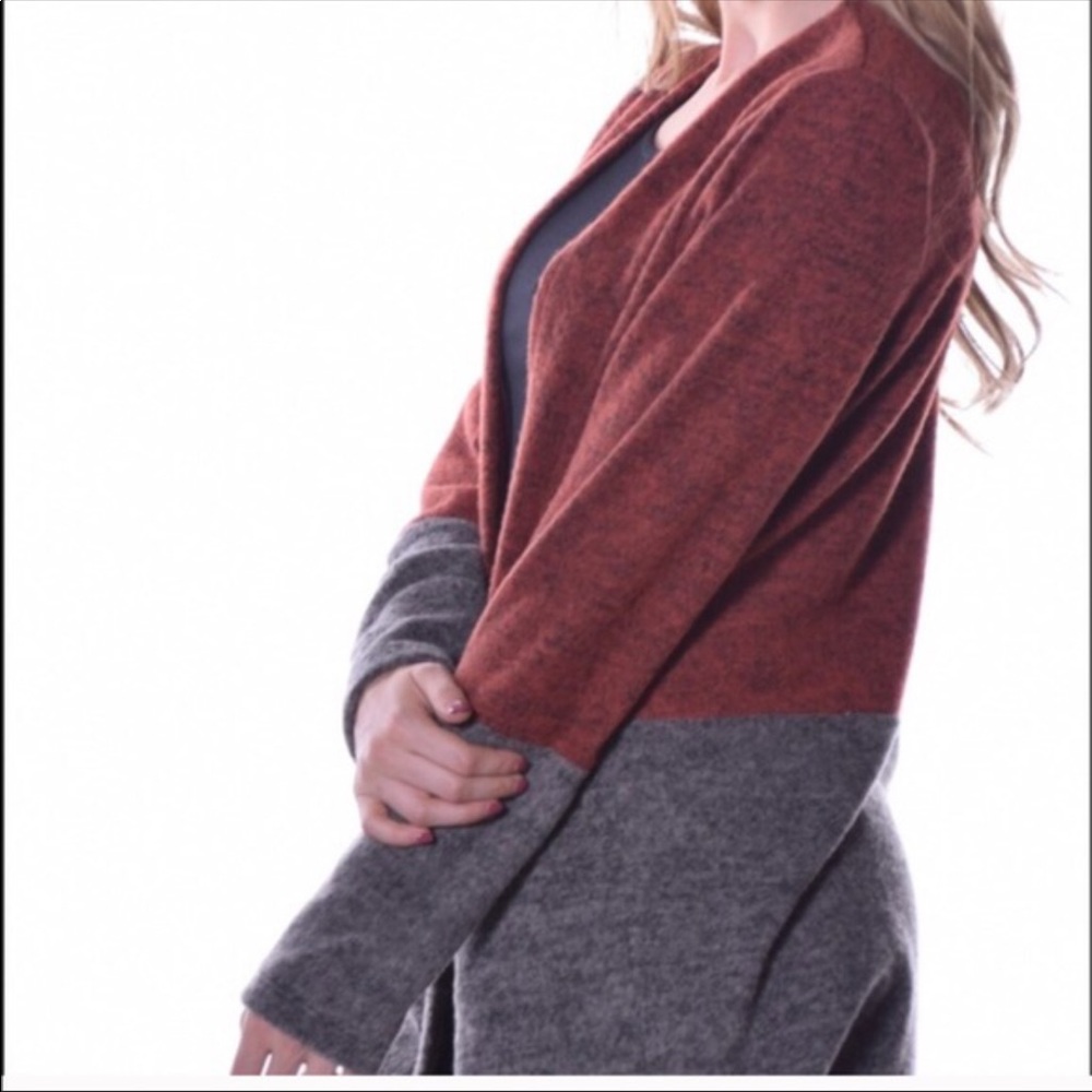 💥1 LEFT💥Cozy Color-block open pocket cardigan - Picture 3 of 5