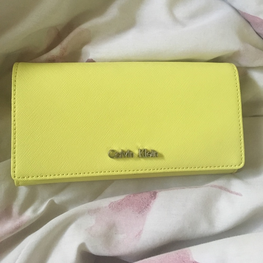 Flash sale ! Calvin Klein wallet