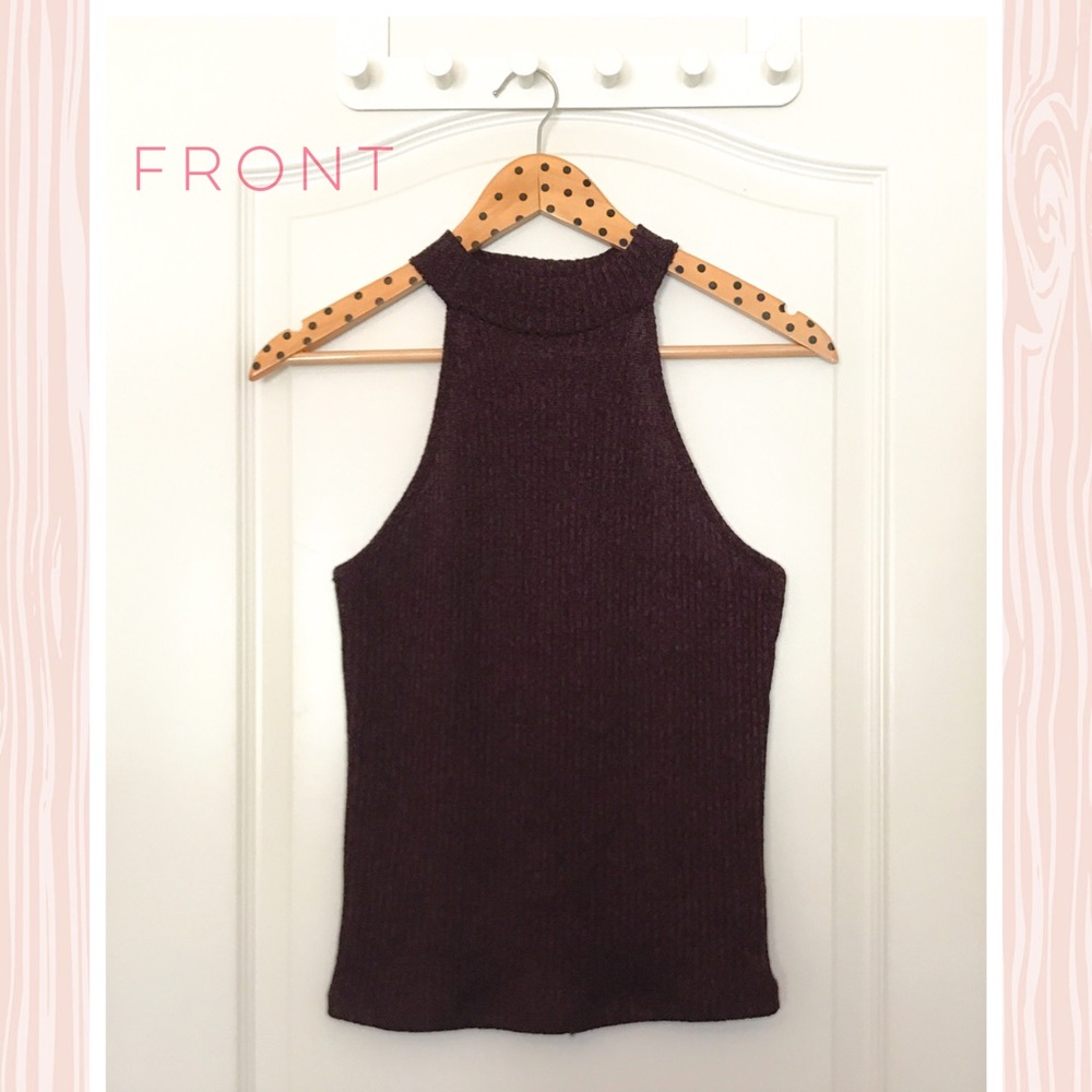 鹿 She Rocks the Mock Neck Top (NWOT)