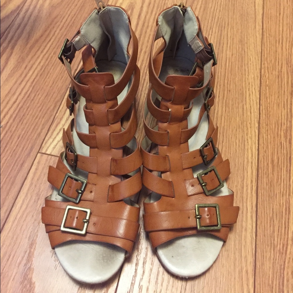 EUC Restricted Gladiator Sandals 🌻