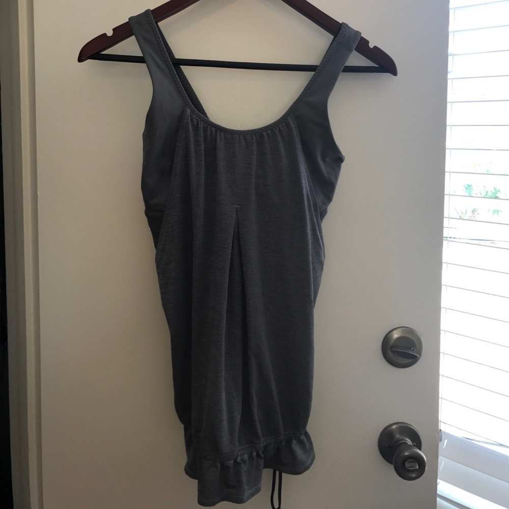 Lululemon tank with built in bra