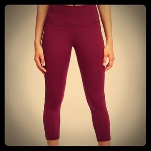 Go dry mesh trim leggings NWOT