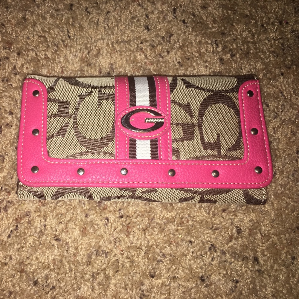 Practically new guess wallet