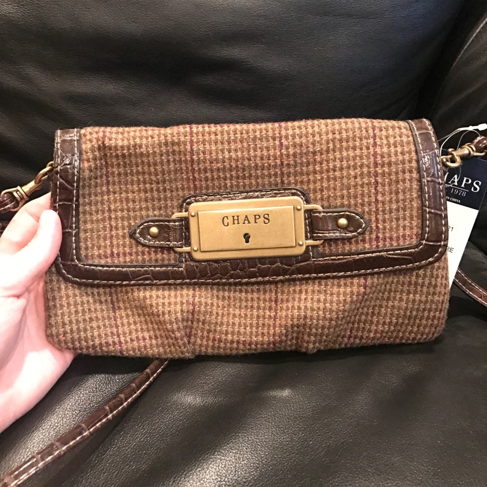 Chaps cross body/clutch