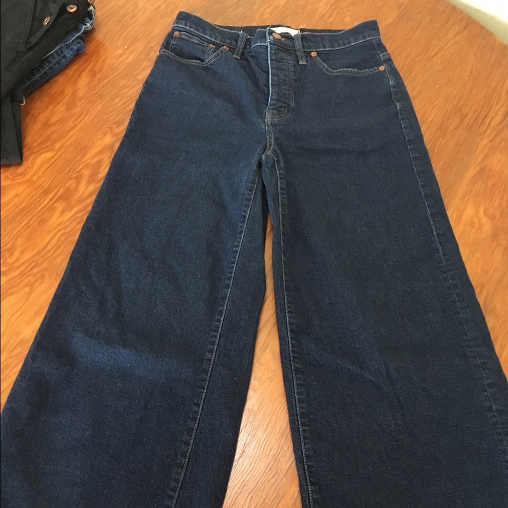Madewell wide leg jeans. 28