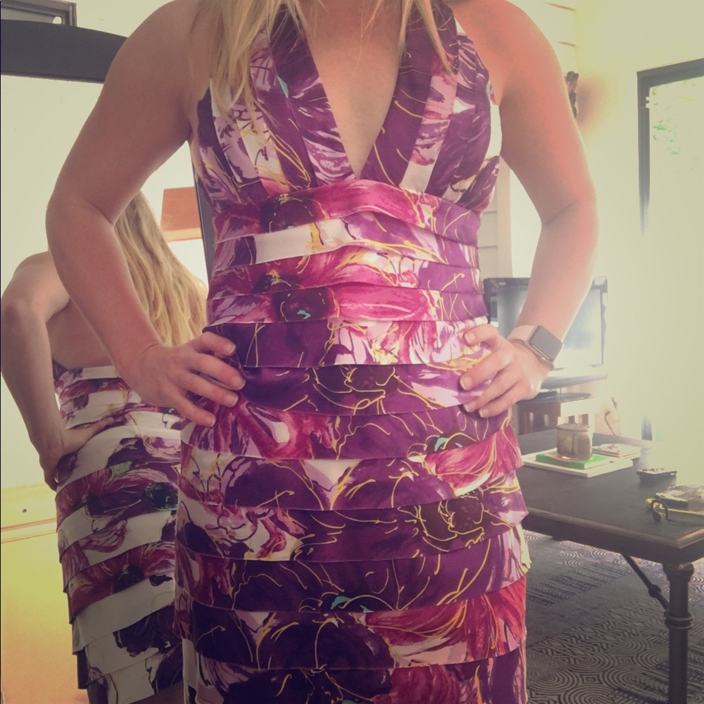 Hot colorful dress!