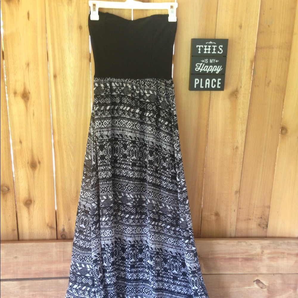 Long Black strapless dress