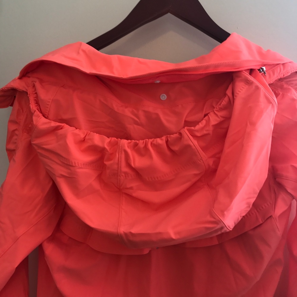 Lululemon jacket - Picture 4 of 7