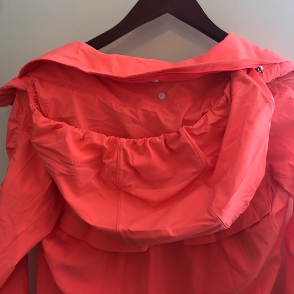 Lululemon jacket - Picture 4 of 7