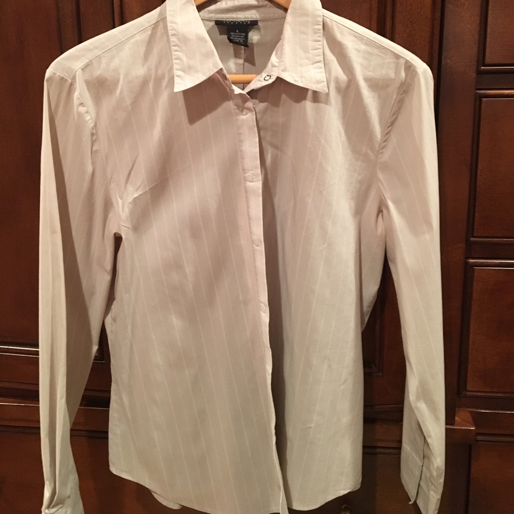 The Limited Stretch dress shirt.
