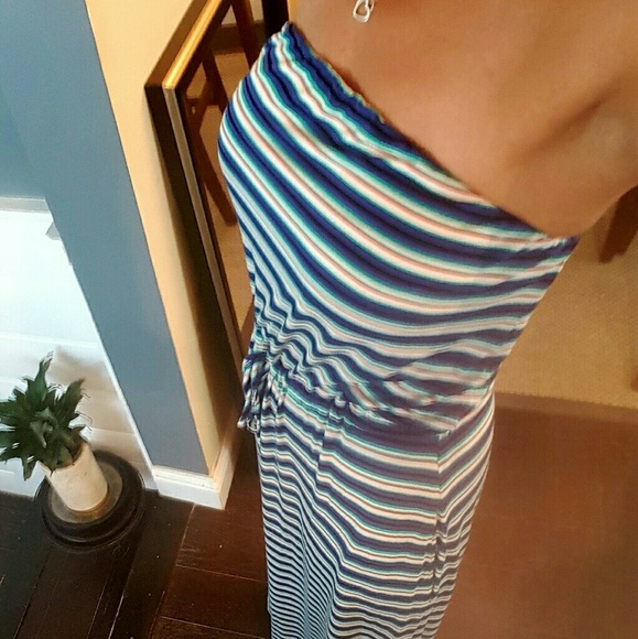 Dresses & Skirts - EUC Long strapless summer dress