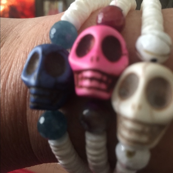 Set of Three skulls Bracelets ! - Picture 6 of 8