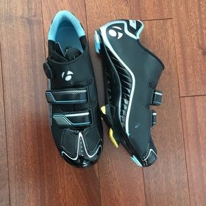 Indoor cycling shoes