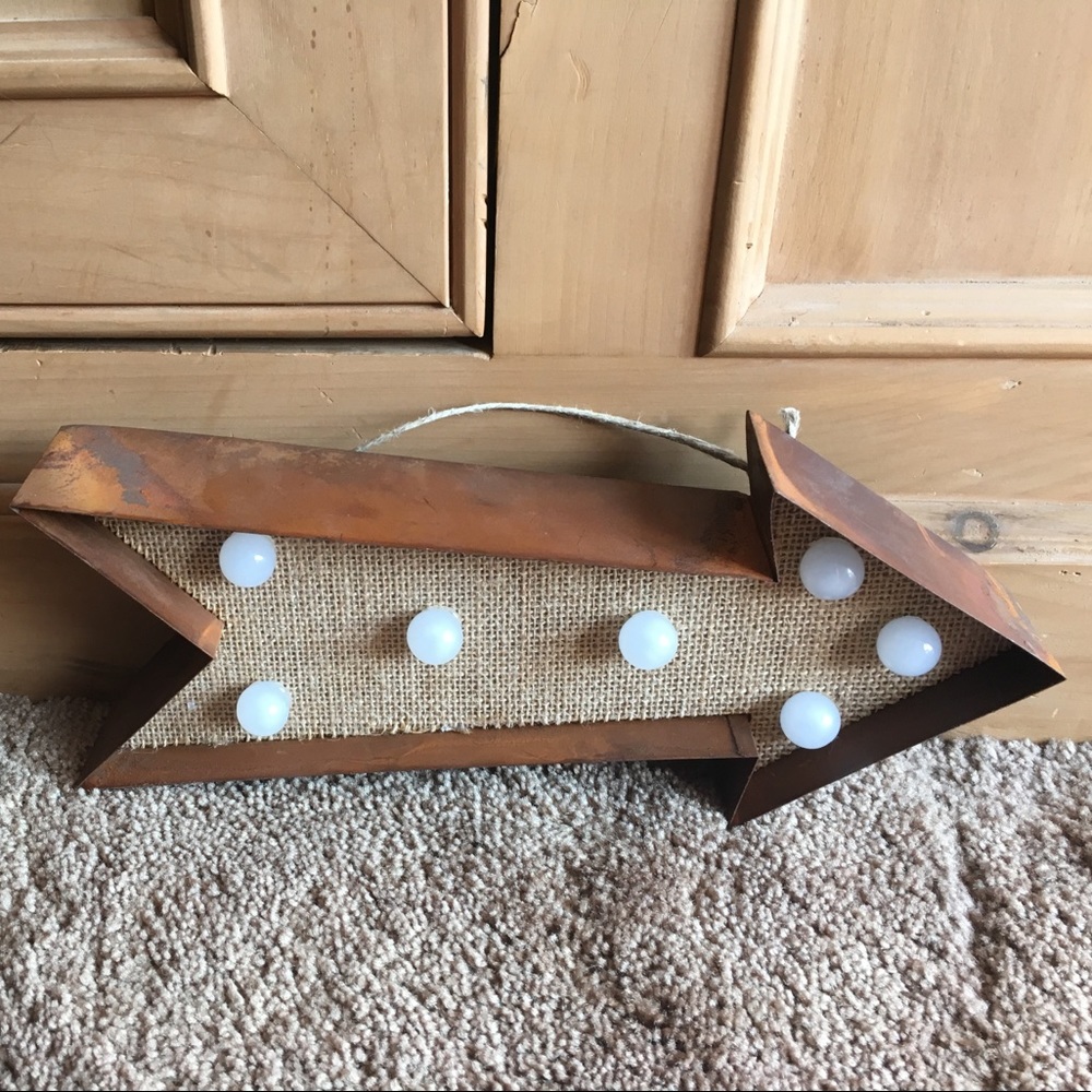 Light-up "arrow"