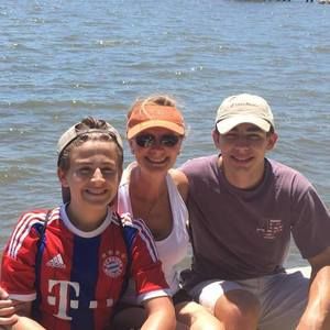 Meet your Posher, Caroline