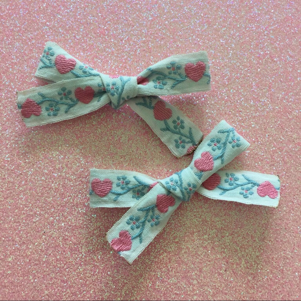 Headband bows