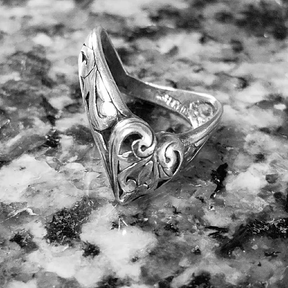 Sterling silver heart shaped pinky ring