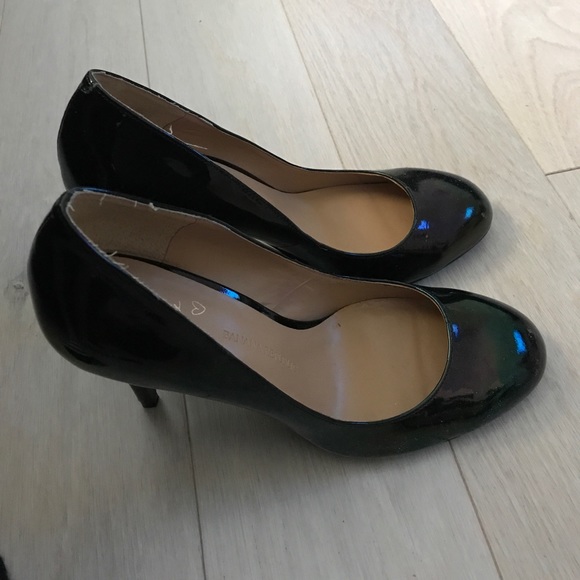 Banana republic 3.5 inch heels size 8.5 - Picture 3 of 5