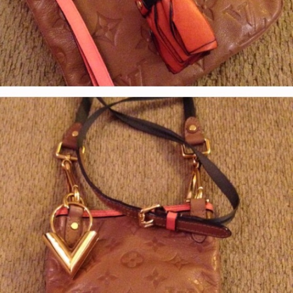 ISO this keychain!! 🙏🏻
