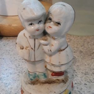 Meet your Posher, Rosalie