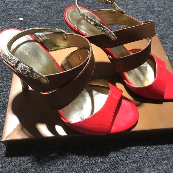 Audrey Brook Sandals - Picture 2 of 4