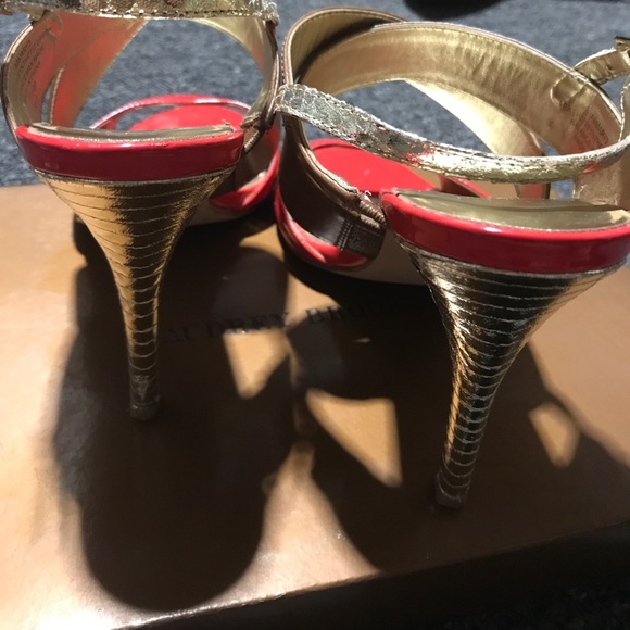 Audrey Brook Sandals - Picture 4 of 4