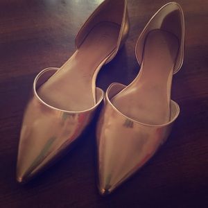 Pointy Gold Flats *toes are not scuffed !*