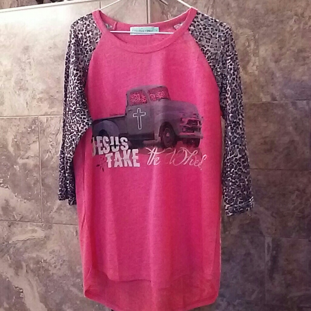 Cute top pink with cheetah see thru sleeves