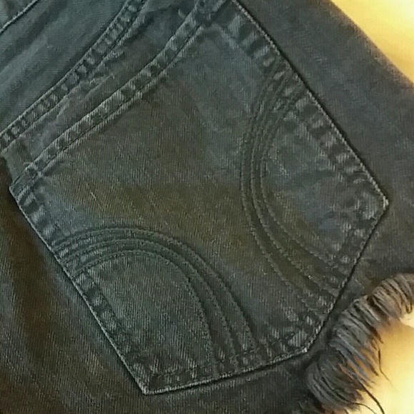 HOLLISTER BLACK DESTROYED JEAN SHORTS - Picture 4 of 4