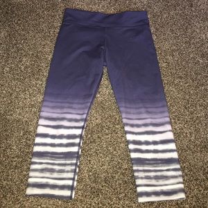 Under Armor compression Capri tights