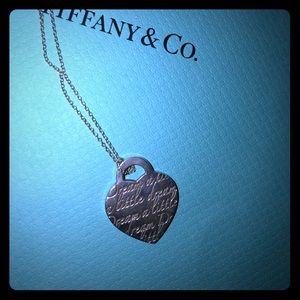 Heart tag necklace