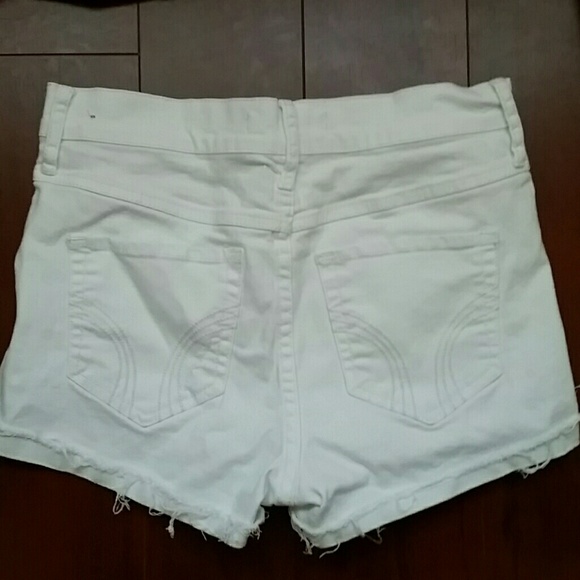 HOLLISTER WHITE JEAN SHORTS - Picture 2 of 6
