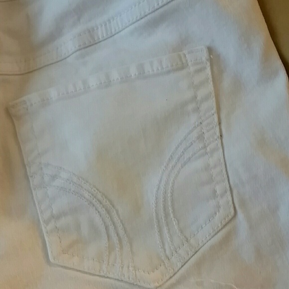 HOLLISTER WHITE JEAN SHORTS - Picture 5 of 6