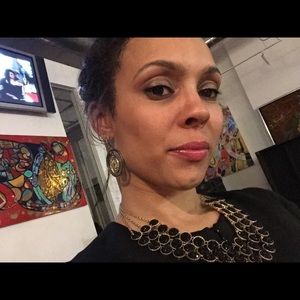 Meet your Posher, Veronica