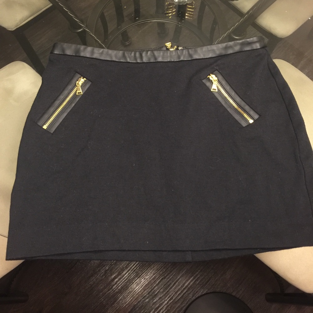 Black mini skirt