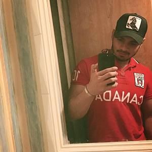 Meet your Posher, Roman