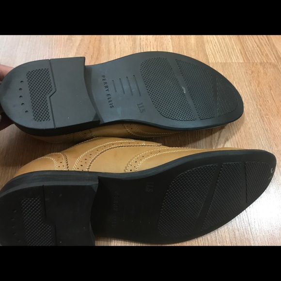 Shoes - Picture 6 of 6