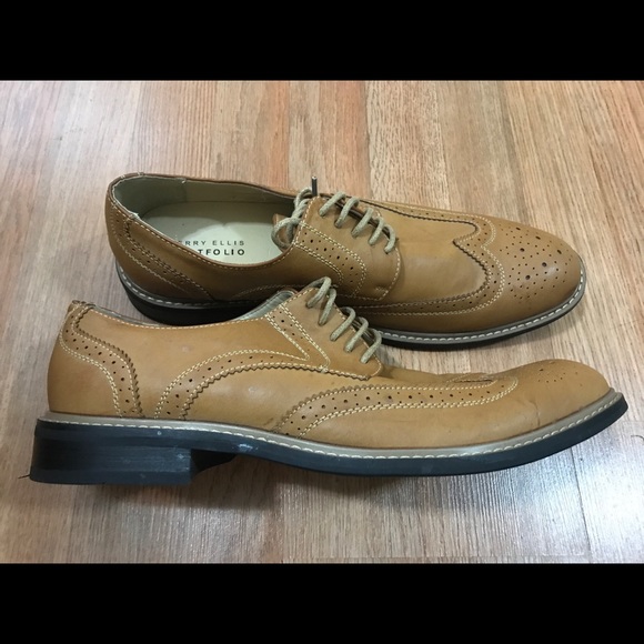 Shoes - Picture 2 of 6