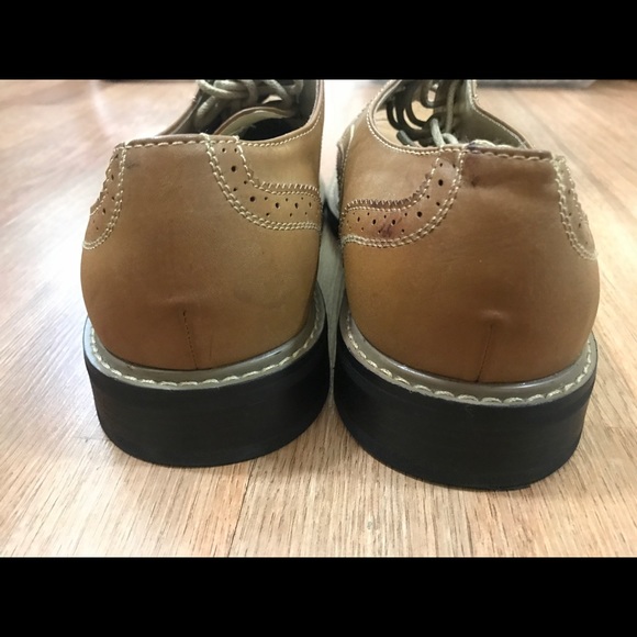 Shoes - Picture 4 of 6